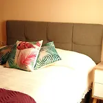 La Caleta De Apartment *